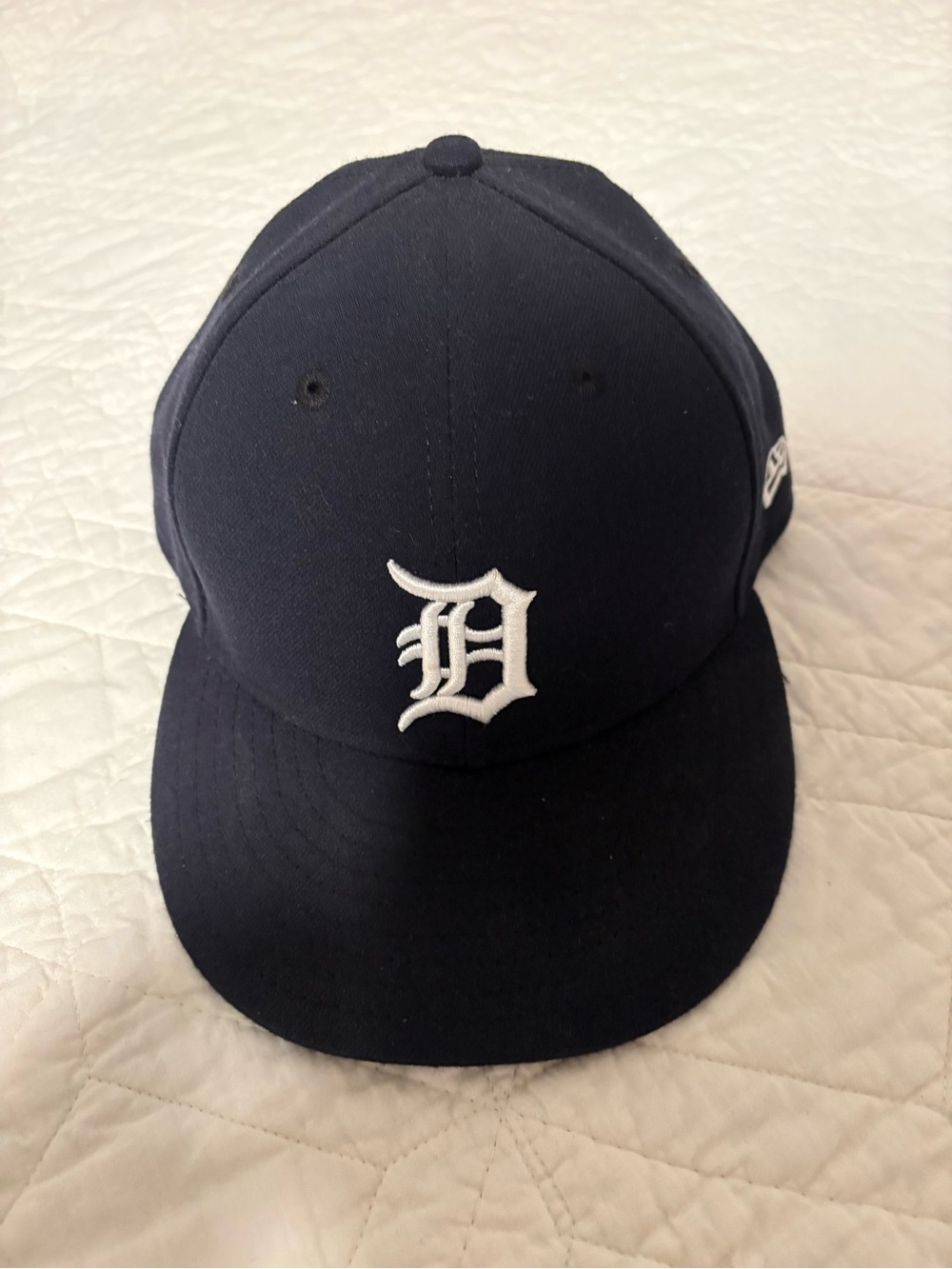 Detroit Tigers New Era 59FIFTY Fitted Hat 7 3/8 Navy Blue White MLB On Field